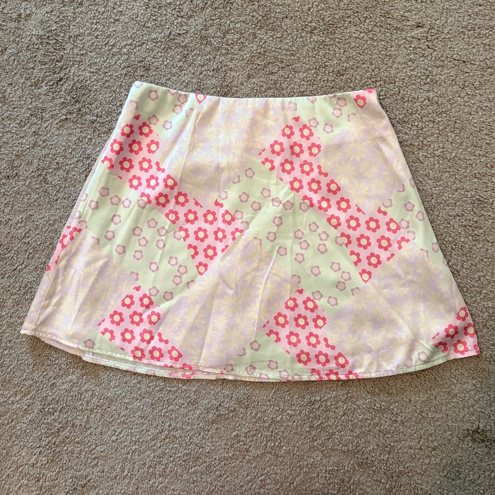 Princess Polly Floral Mini Skirt Size 4